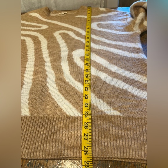 JODIFL – Beige & White Abstract Knit Sweater – Size 1X - Picture 8 of 8